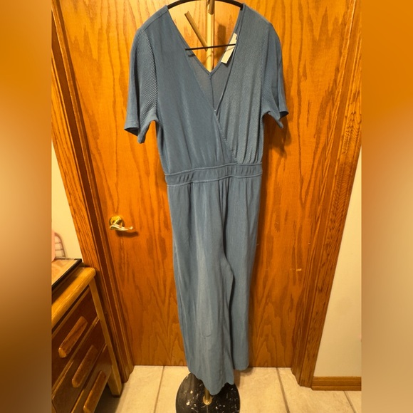 ASTR The Label Plisse Jumpsuit size Medium - Picture 3 of 14